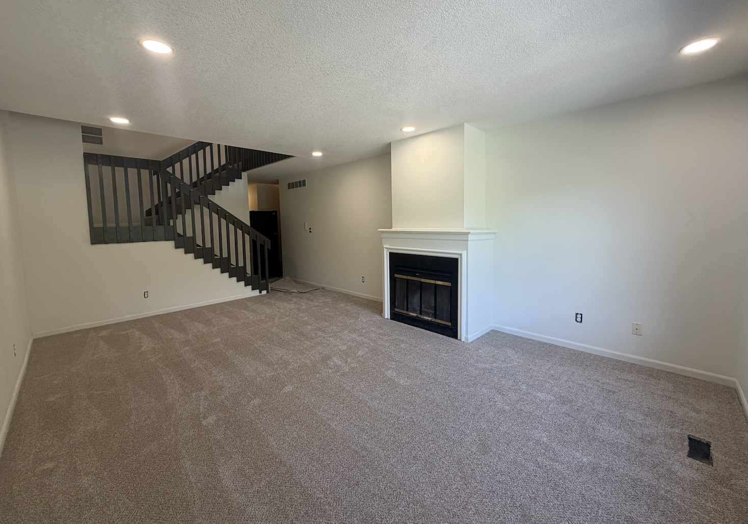 2901 University Drive - E