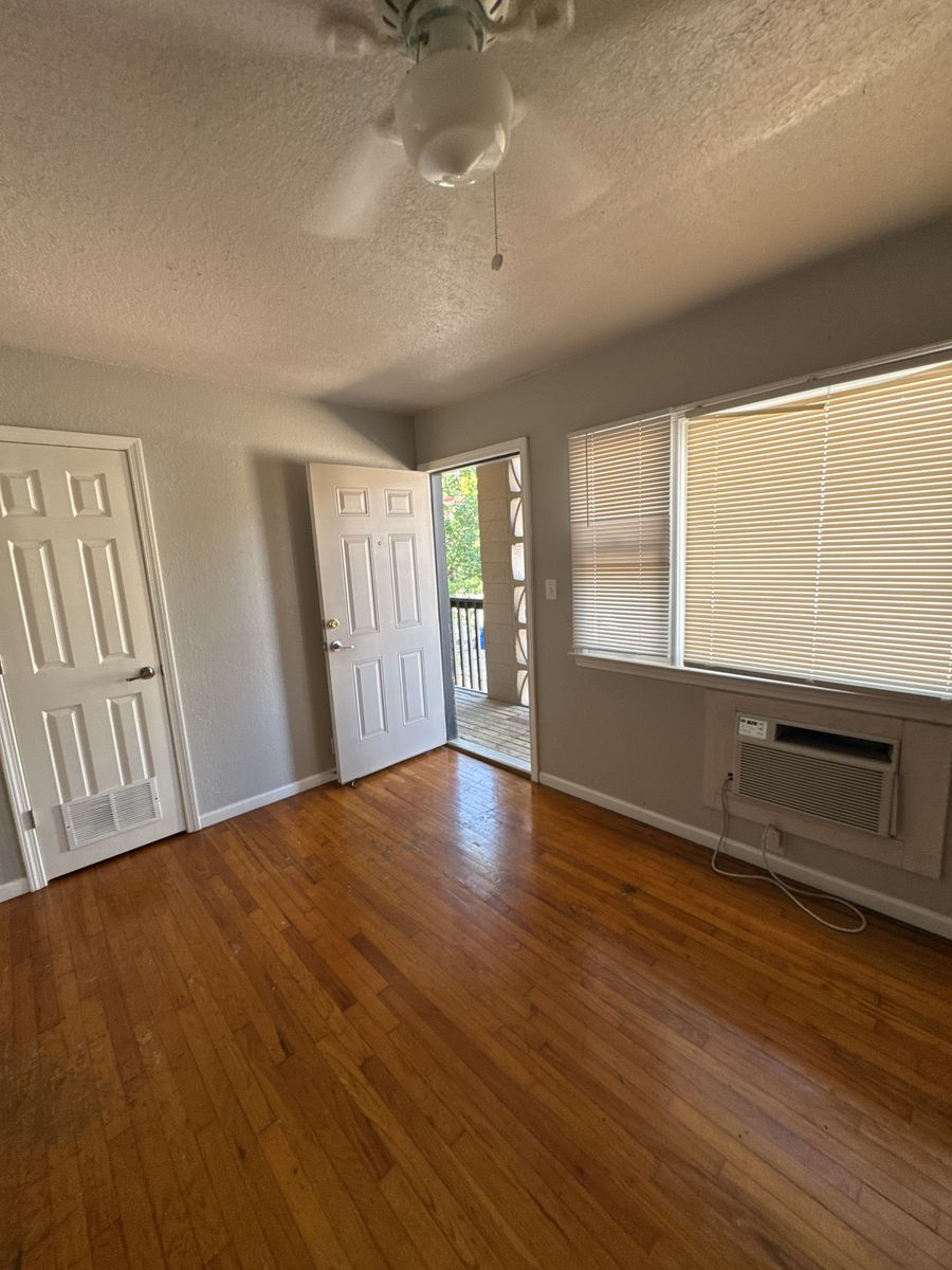 1403 Tennessee St - 10
